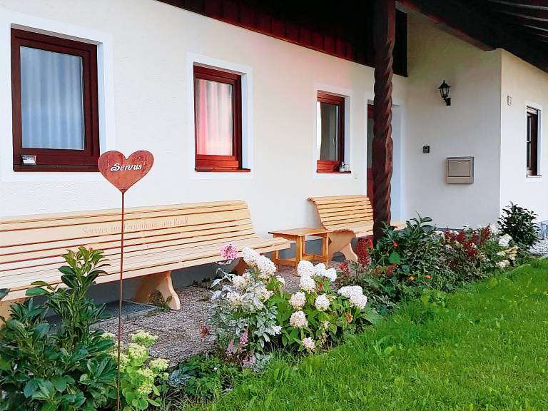 Ferienhaus mit Hund in Siegsdorf, Vorauf f&uuml;r max. 8 Personen