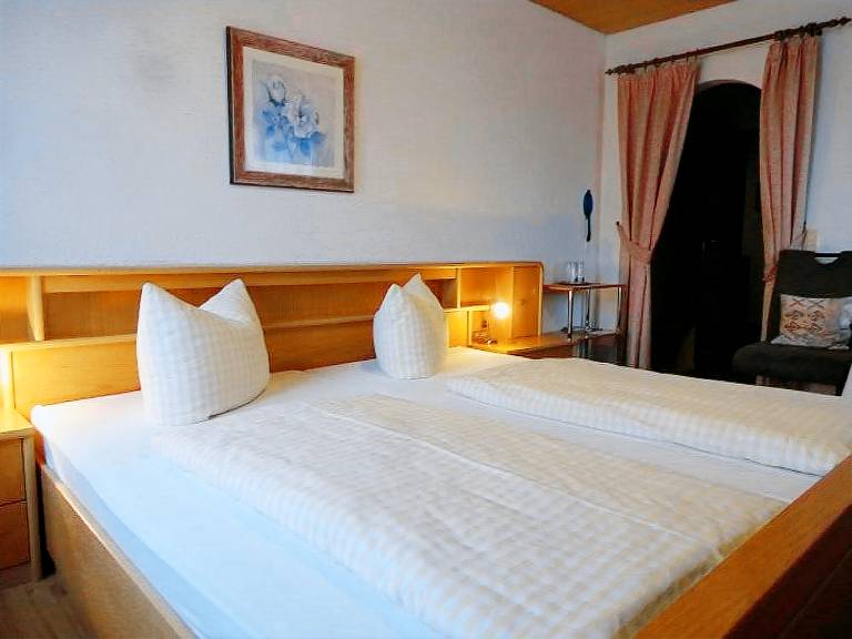 Privatzimmer  Roßhaupten