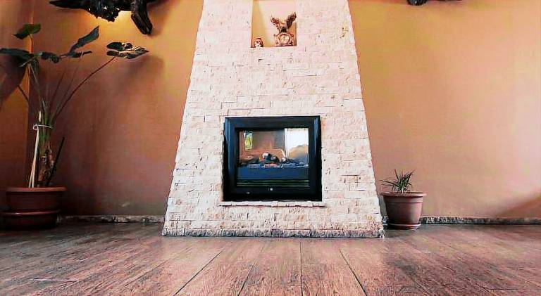 Serviced apartment with yard, patio & barbeque in Sibiu