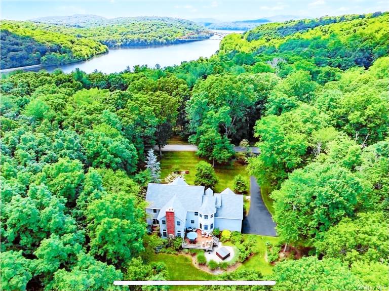House  Ossining