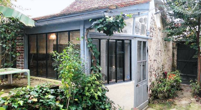 Vacation home with 1 room for 3 persons in Senlis