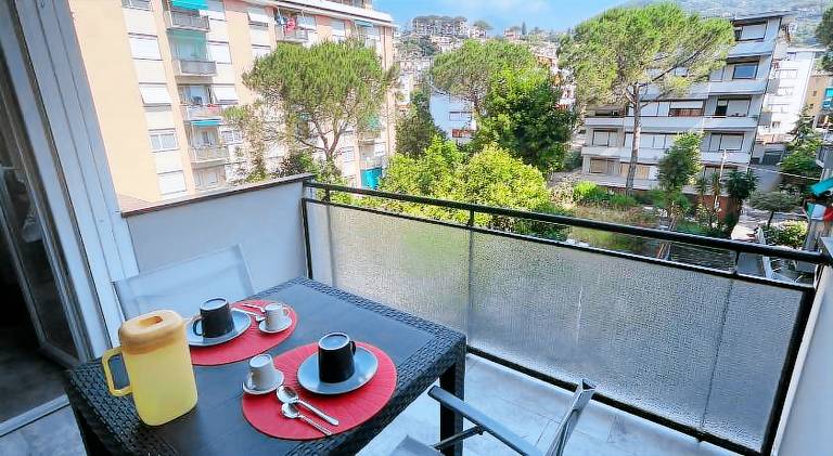 Holiday apartment with 1 room for 6 persons in Rapallo