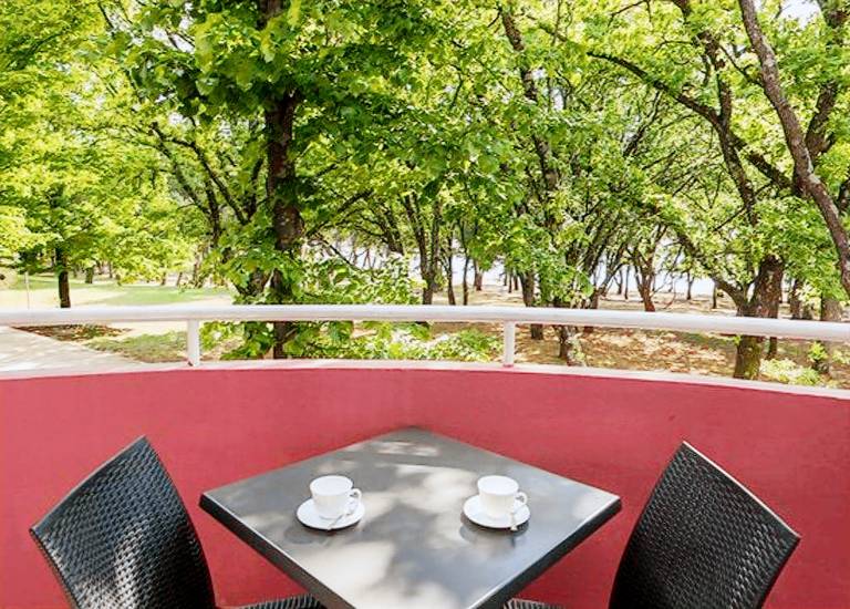 Child-friendly rental apartment with jacuzzi & pool | Close to the beach | Dogs allowed — photo 4