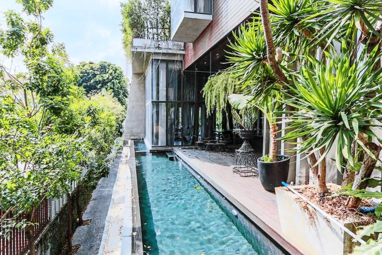House Khlong Tan Nuea