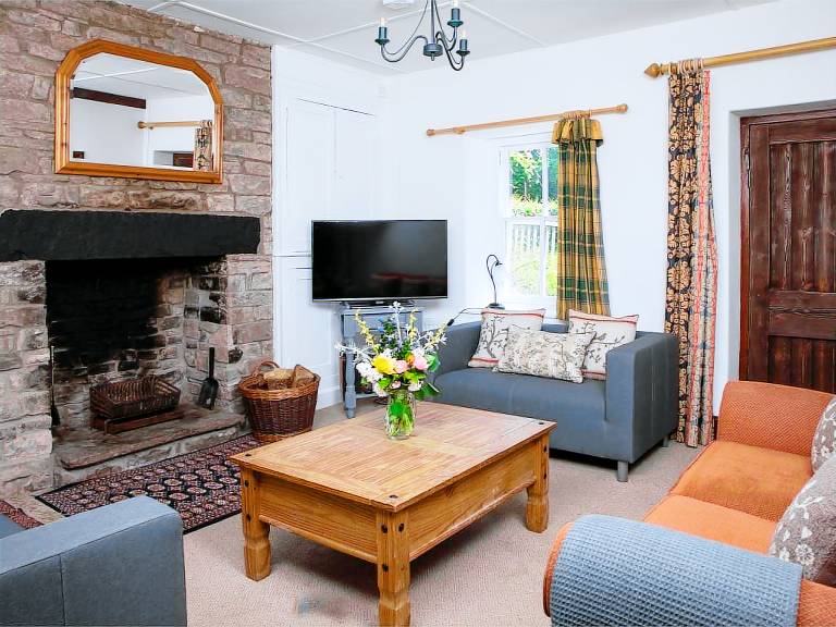 Fully equipped cottage with barbeque | Pets allowed — photo 2