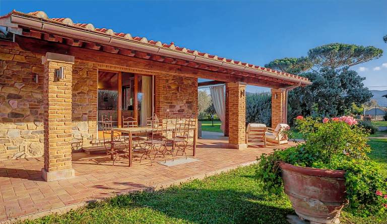 Villa  Donoratico