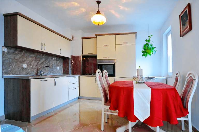 Pleasant apartment with terrace | Pets allowed — photo 3