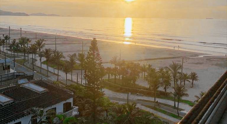 Apartment with 2 rooms for 8 persons in Praia Grande