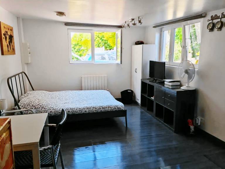 Charmantes Studio in Saint Ay 25 m² Gartenblick