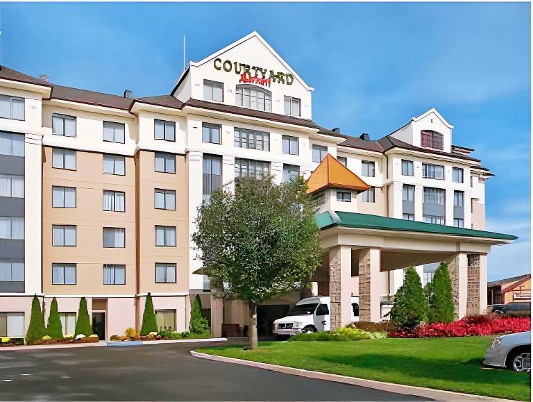 Courtyard by Marriott Long Island MacArthur Airport