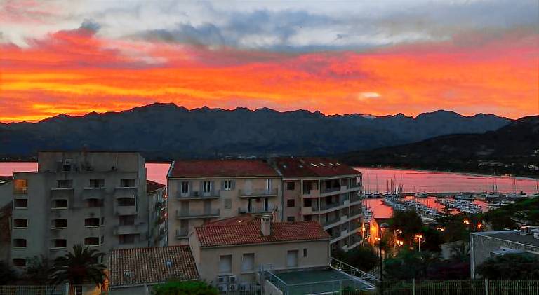 Fully equipped nice holiday apartment with terrace | Next to the beach | Pets allowed — photo 3