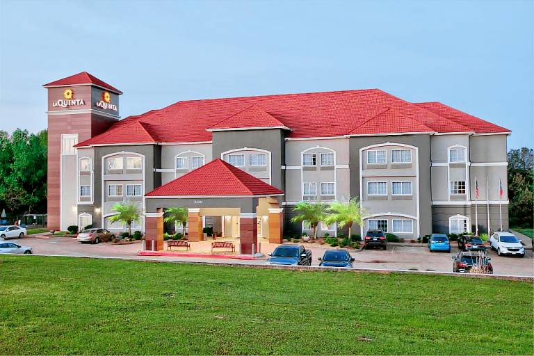 La Quinta Inn & Suites by Wyndham Palestine in Palestine, TX