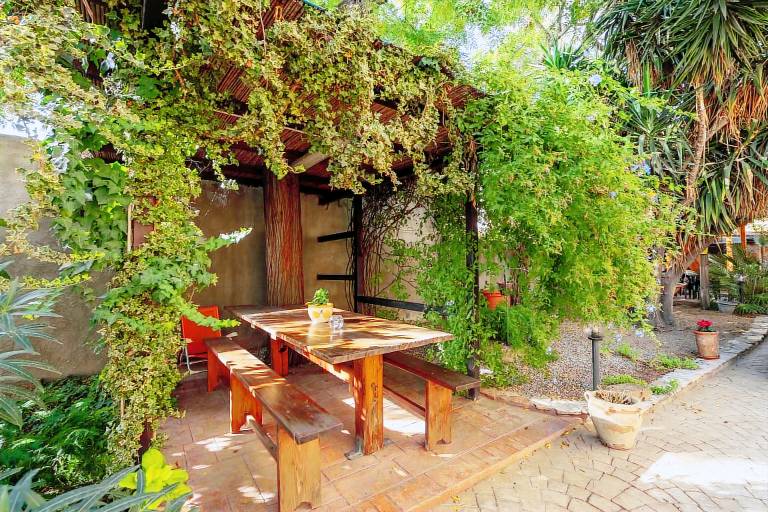 Nice house with patio, grill & yard | Garden view | Pets are welcome — photo 4