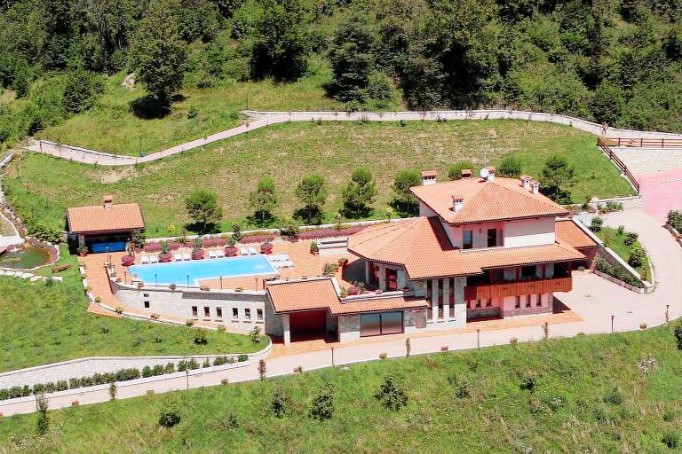 Bed & Breakfast  Selvino