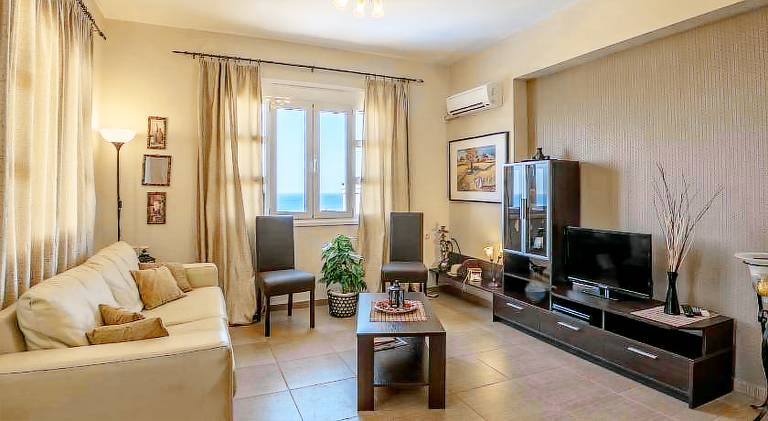 Spacious villa with terrace, barbeque & private pool | Next to the beach | Good for workation | Pets are welcome — photo 2
