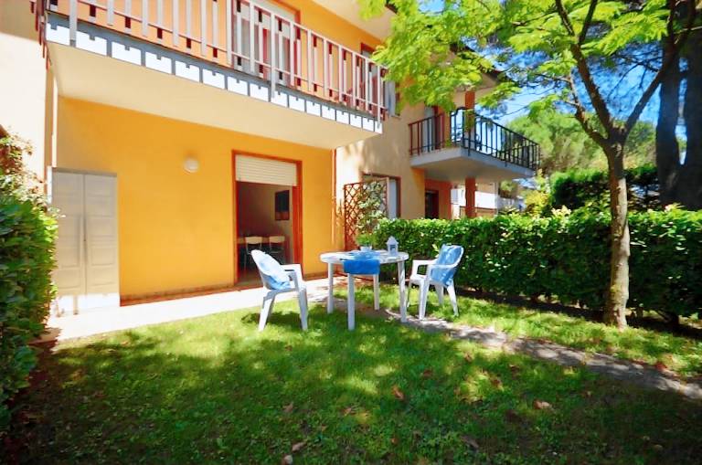 Children-friendly holiday apartment with garden & pool | Pets allowed — photo 3