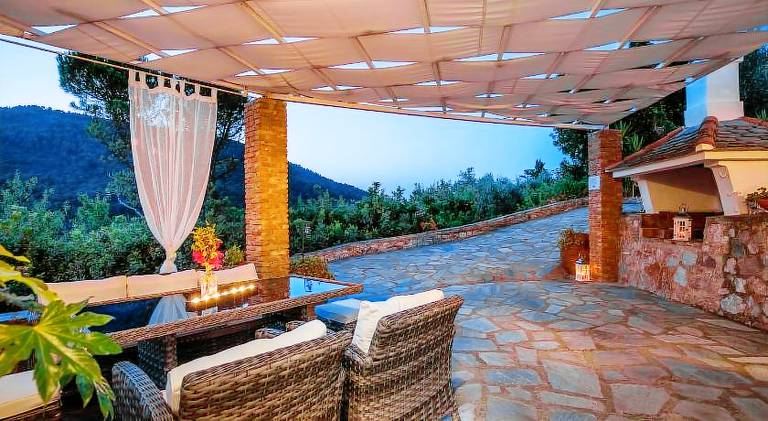 Villa with barbeque, private pool & terrace | Pets are welcome — photo 4