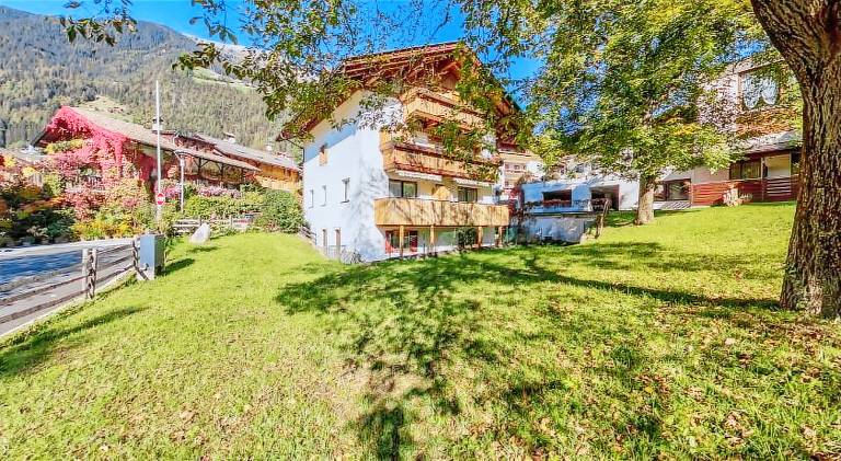 Apartments Hubertus - central St Leonhard - free parking - Netflix - PasseiertalCard included - hiki in San Leonardo in Passiria