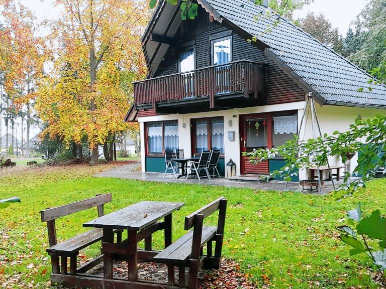House with garden, barbecue & terrace | Nature view — photo 3
