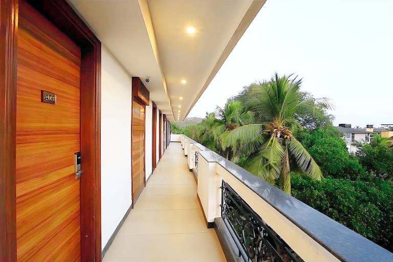 AD PREMIUM HOMES-3 — photo 5
