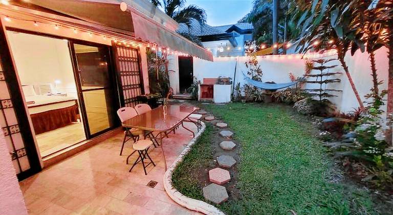 House | Pets allowed — photo 3