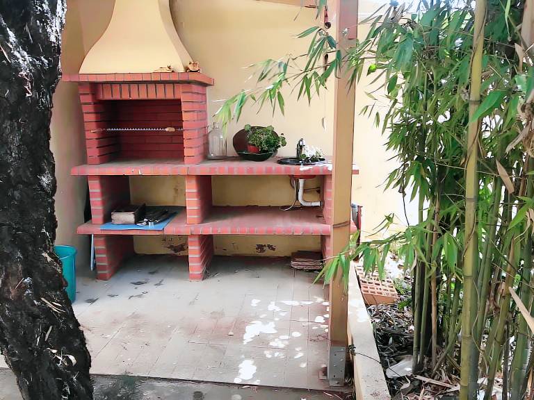 Villa with yard, barbeque & patio | Garden view — photo 4