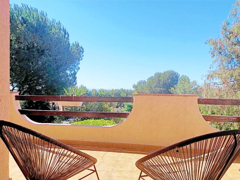 Family-friendly wonderful villa with private pool, BBQ & patio | Sea view | Pets allowed — photo 4