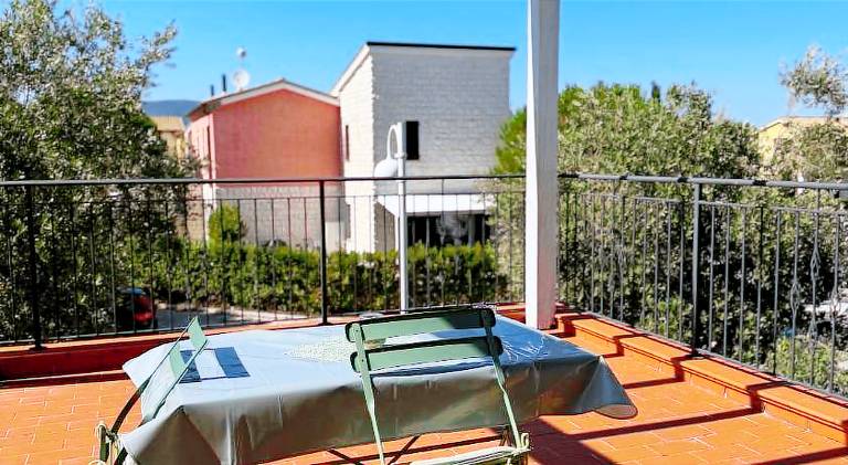 Vacation home with yard, private pool & terrace — photo 3