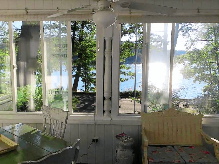 House Findley Lake