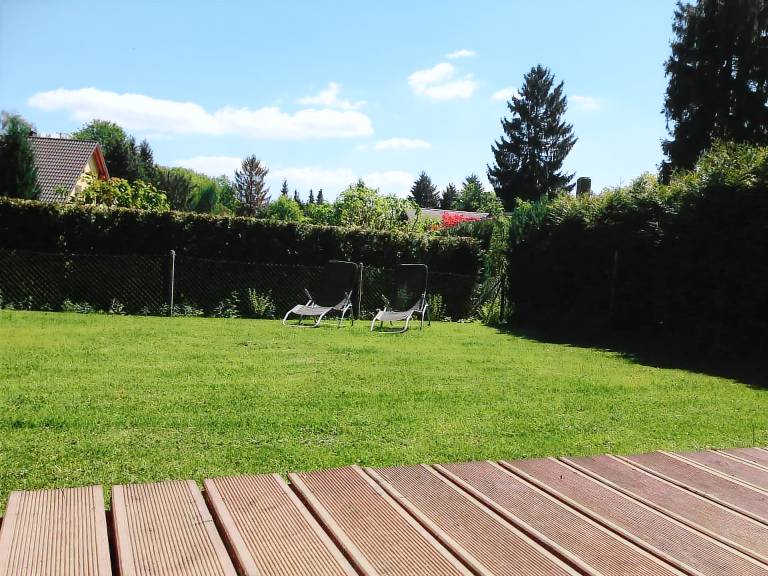 Vacation home with patio, yard & BBQ | Nature view | Pets allowed — photo 4