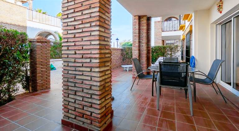 Holiday apartment with heated pool & terrace — photo 5