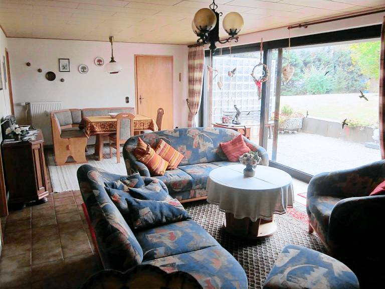 Holiday apartment with patio & garden — photo 4