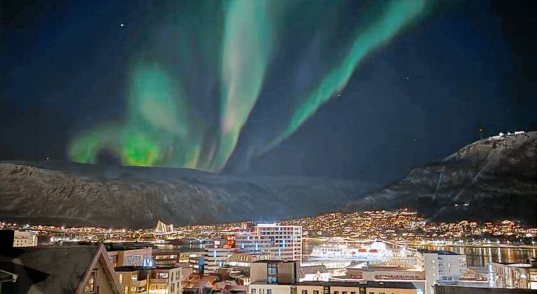 Holiday apartment with yard & terrace | Pets allowed in Tromsø