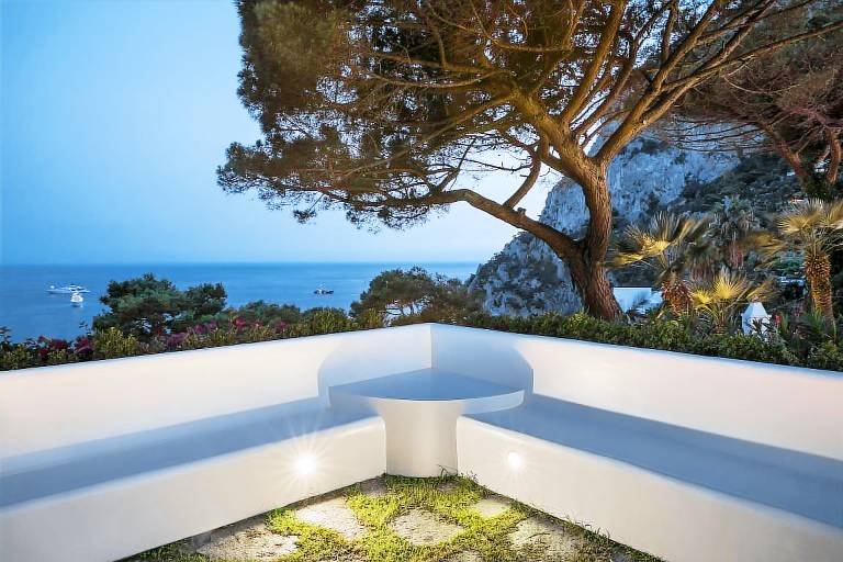 House  Capri