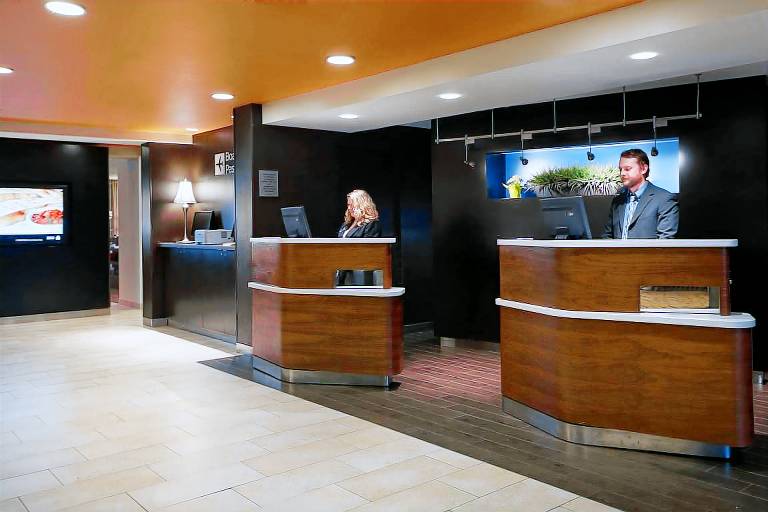 Courtyard by Marriott Chicago St. Charles — photo 5