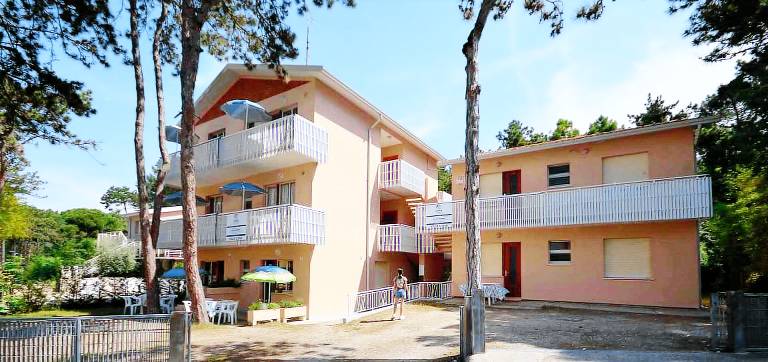 Apartment with 2 rooms for 5 persons — photo 2