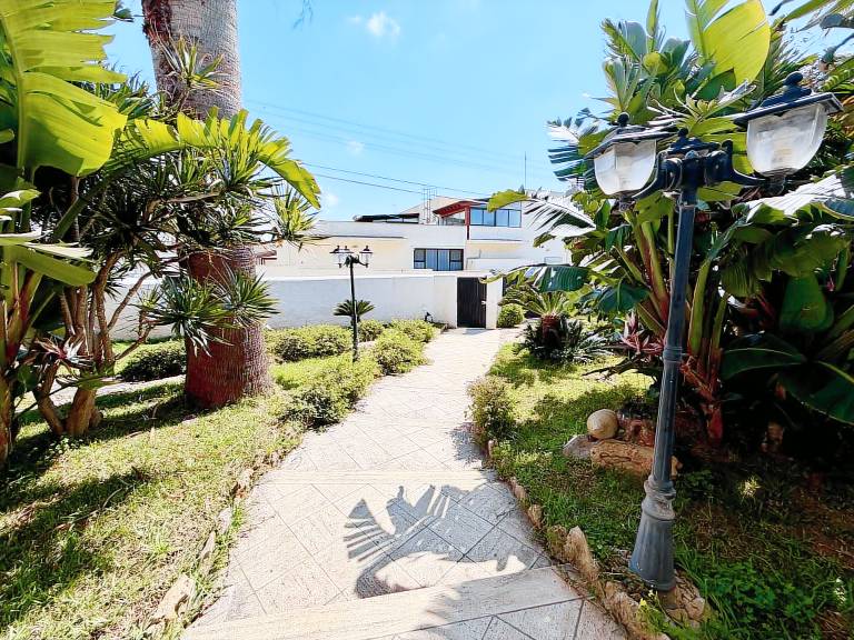Fully equipped villa with grill, jacuzzi & garden | Panoramic view | Pets are welcome — photo 4