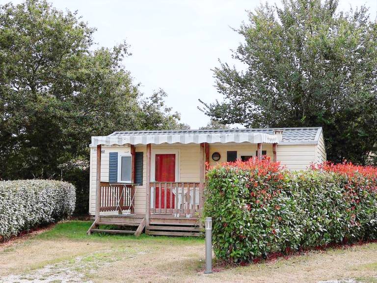 Mobile home with heated pool & patio | Pets are welcome — photo 4
