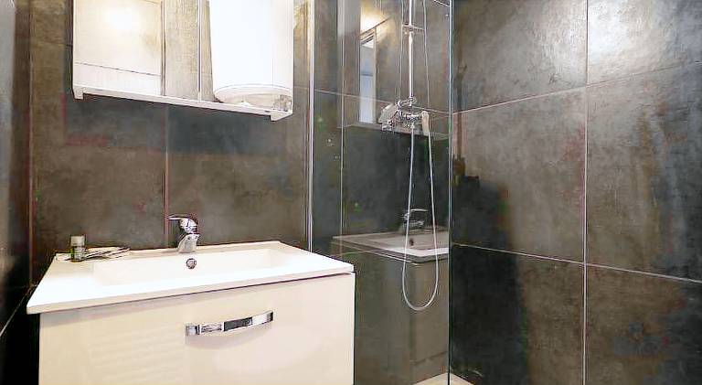Appartement tout equipe a 600m de la gare ST Charles — photo 5