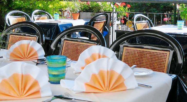 Gasthof zum Adler - Wahlwies-3 km z Bodensee Hotel geoffnet - Rest-Mo-Di-geschl — photo 5