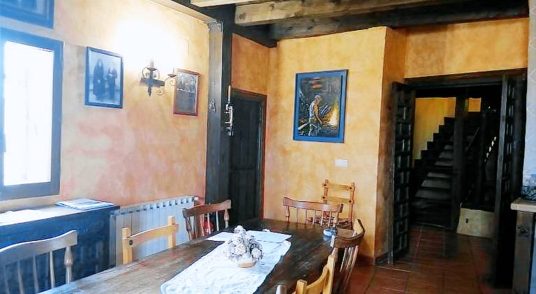 House with 5 rooms for 10 persons in Ávila