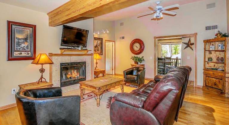Fully equipped vacation home with BBQ, jacuzzi & terrace | Pets allowed in Ruidoso, NM