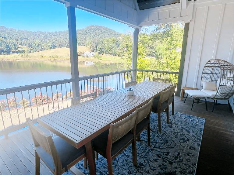 House Hiawassee