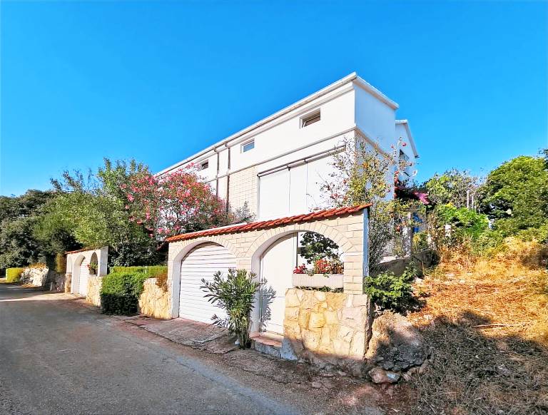 Apartament  Zavalatica