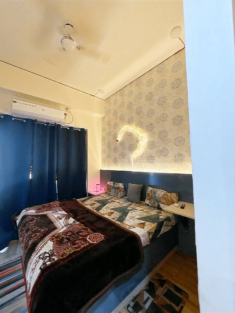 Apartment for 2 persons in Faridabad
