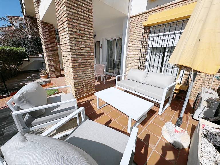Appartement mit Garten, Terrasse und Pool — photo 2