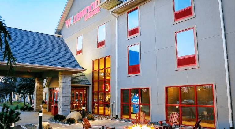 Wildwood Lodge & Suites — photo 5
