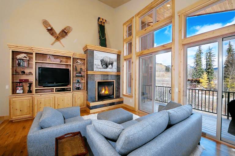 Luxury Ski In/Out townhome on Creek - Views - Private Hot Tub — photo 4