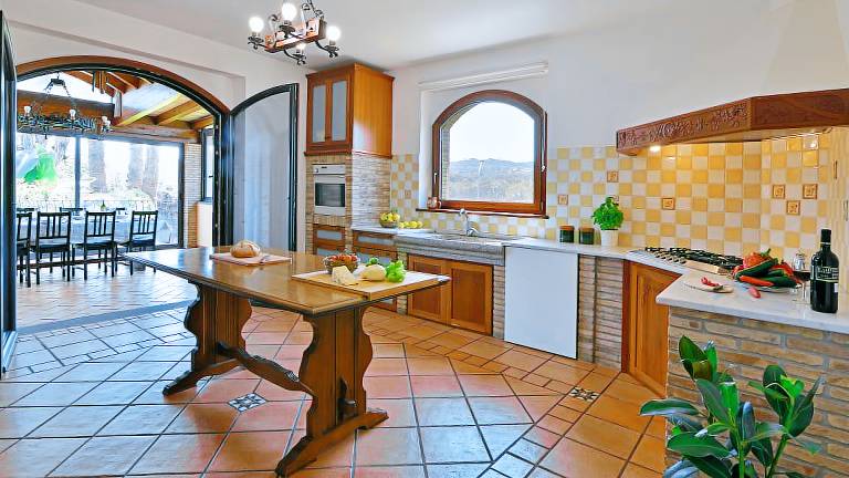 Children-friendly villa with grill, terrace & yard | Garden view | Pets allowed — photo 4