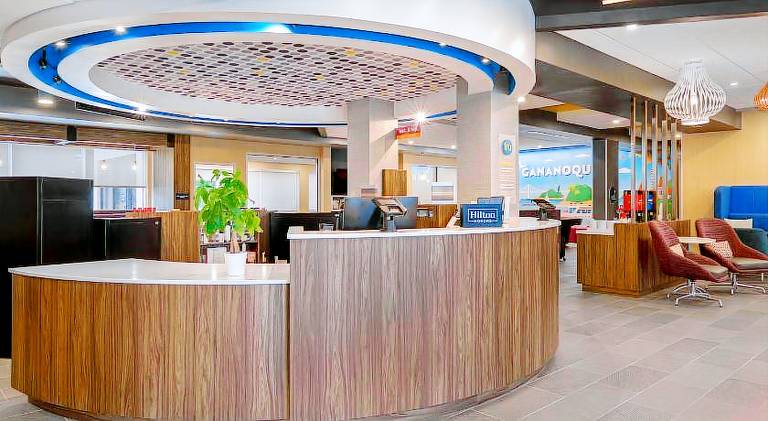 Tru by Hilton Gananoque, ON — photo 2